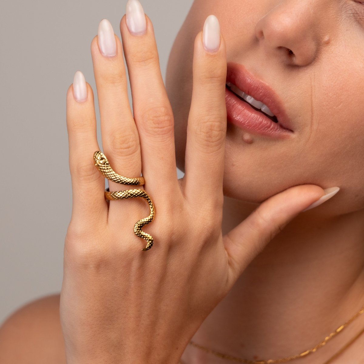 Ring Serpent Adjustable 18K Gold Plated in 18K gold-plated – Meiva ring view 5