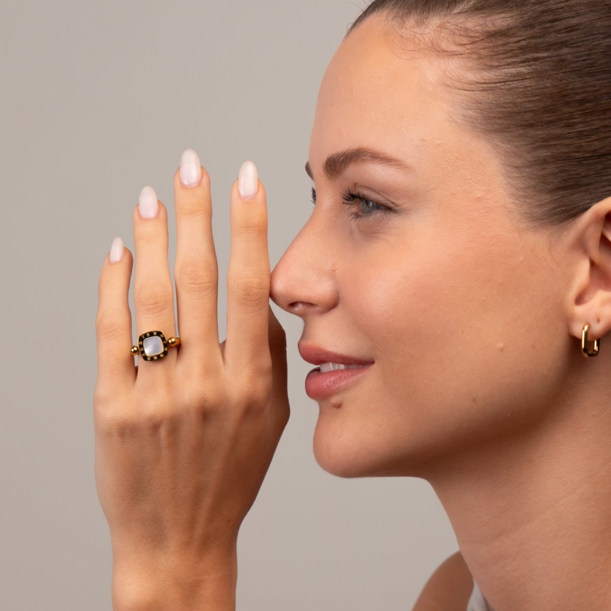 Ring Rotating Square Charm 18K Gold-Plated in 18K gold-plated – Meiva ring view 7