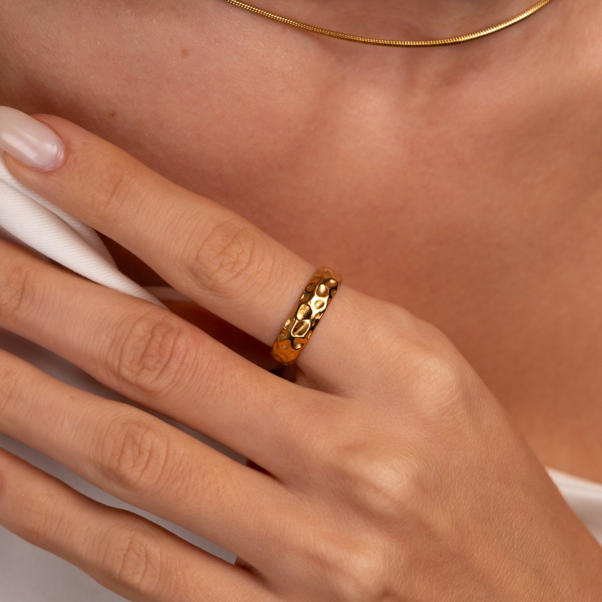 Ring Lunar Texture 18K Gold-Plated in 18K gold-plated – Meiva ring view 5