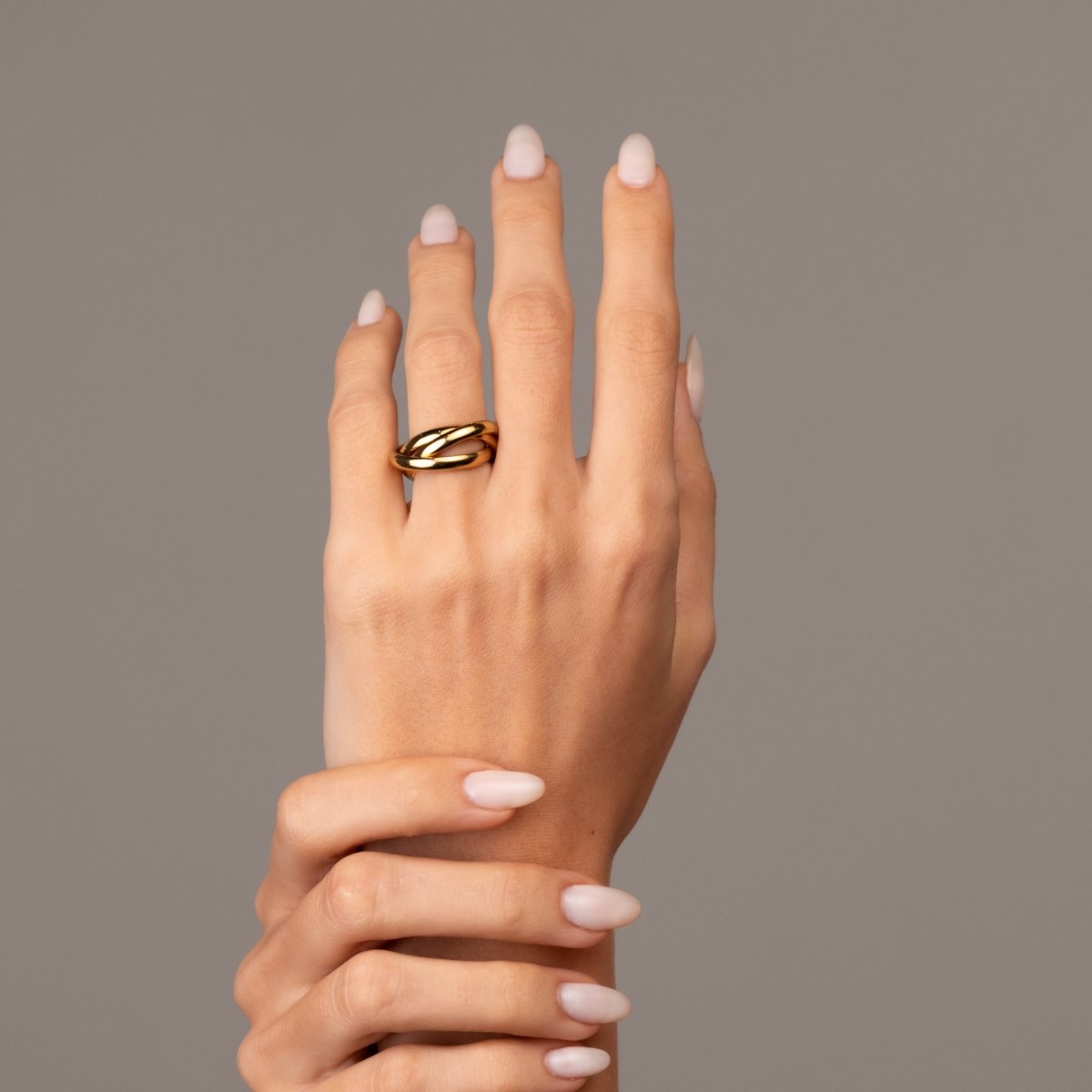 Ring Trinity 18K Gold Plated in 18K gold-plated – Meiva ring view 2
