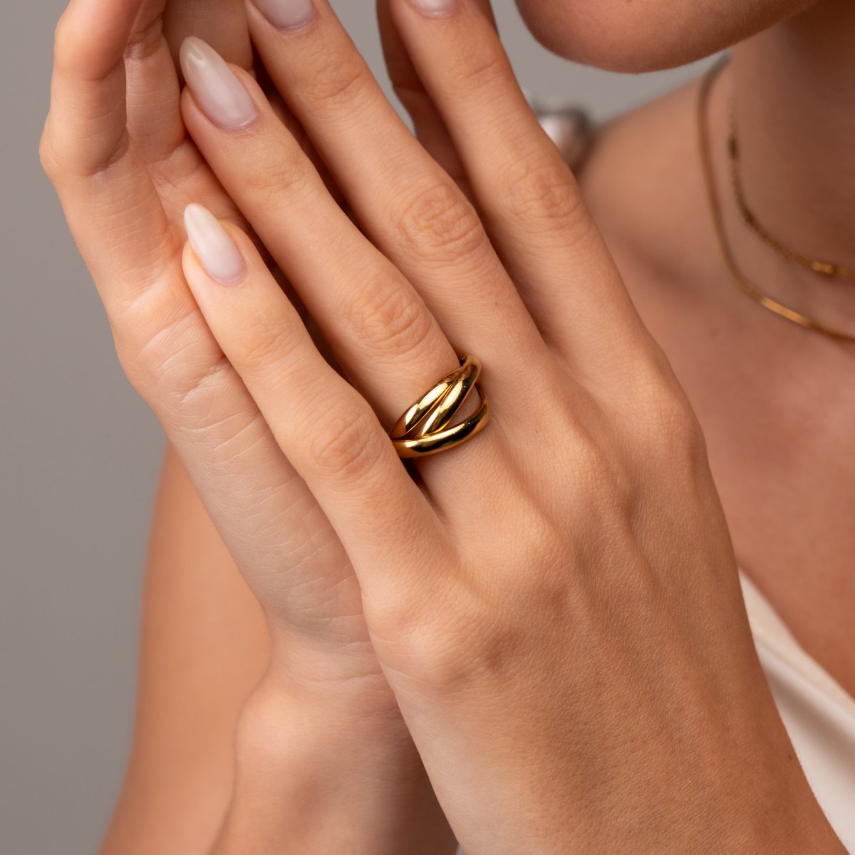 Ring Trinity 18K Gold Plated in 18K gold-plated – Meiva ring view 6