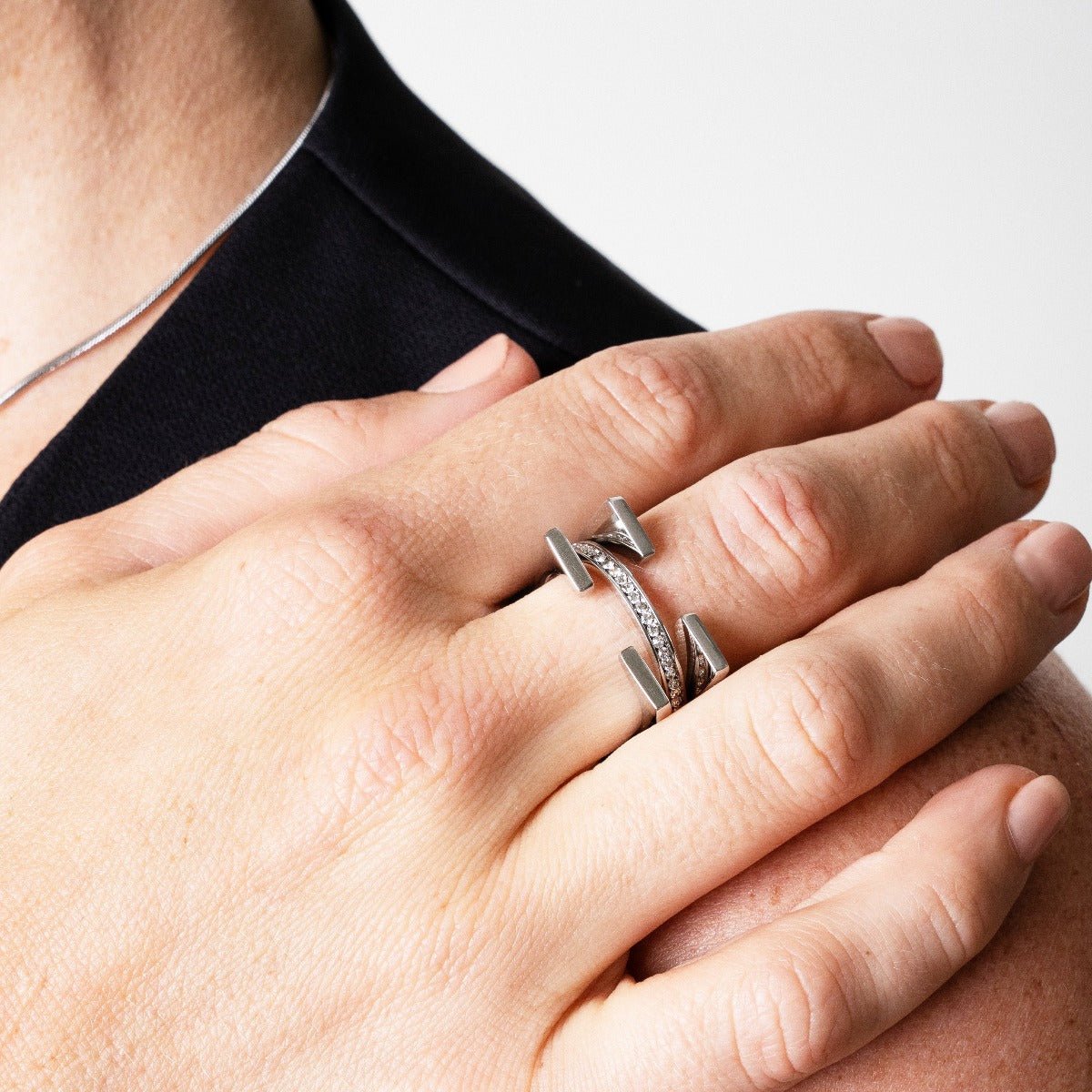 Ring Truth Silver – Meiva ring view 2