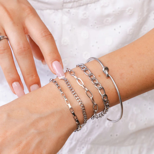 Set Elegance Bracelets and Knot Bangle in Silver – Meiva bracelet view 2